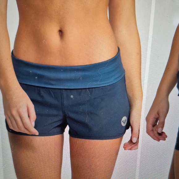 Roxy Endless Summer Boardshorts. - Picture 4 of 8